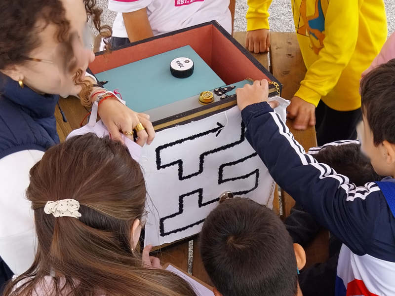escape room portátil para colegios, empresas y ayuntamientos por territorio escape